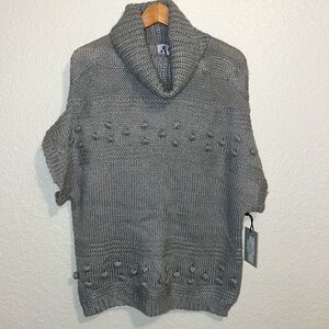 Rain + Rose Gray Cowl Neck Short Sleeve Sweater Women’s Size M NEW